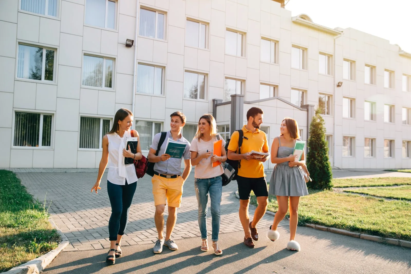 Студенти Free Student